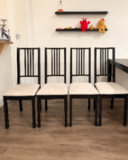 Extendable Table with 4 Chairs! 2
