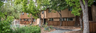 A private bedroom is available in a fully furnished 2-bedroom family house in Stanford. 1