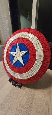 LEGO Marvel Captain America’s Shield Collectible Building 1
