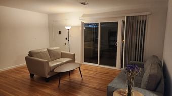 Private bedroom and bathroom in a 2B/2B apartment in College Terrace, Palo Alto 2