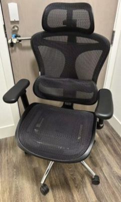 Moving sale: Office chair, Drawer chest, Pressure cooker, Rice cooker, Frying pan, Cake pan, Tennis hopper 1