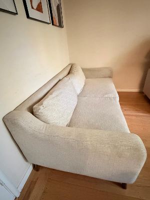 Stylish Sofa for Sale in Downtown Palo Alto 2