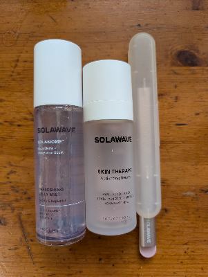 Solawave red light therapy wand for skin 1